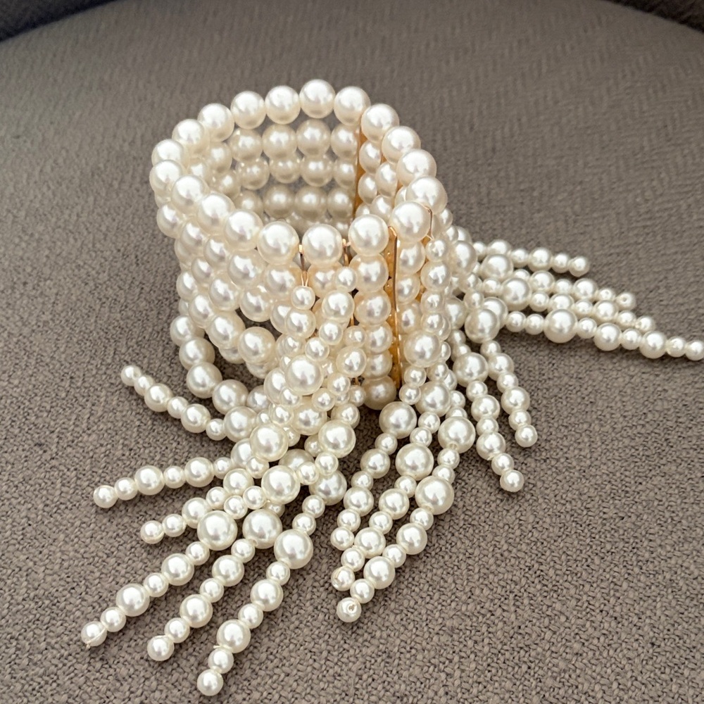 Elegant Faux Pearl Beaded Bracelet